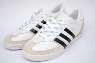 Історія adidas samba original