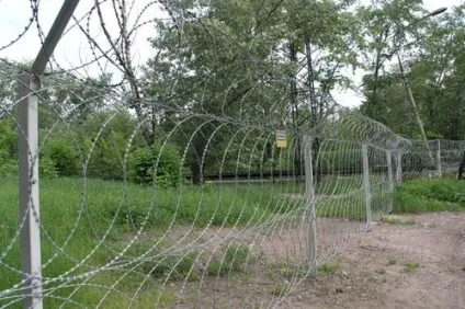 Виготовлення паркану з дроту своїми руками фото, відео інструкція (дроту) Виготовлення паркану з дроту своїми руками фото, відео інструкція