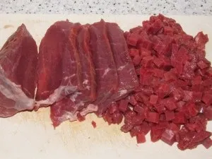 Яловичина тушкована з помідорами (помідорами) Яловичина тушкована з помідорами