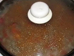 Яловичина тушкована з помідорами (помідорами) Яловичина тушкована з помідорами