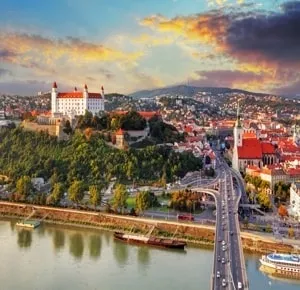 Місто Братислава і його головні визначні пам'ятки з описом і фото (місто) Місто Братислава і його головні визначні пам'ятки з описом і фото