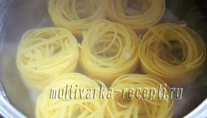 Гнізда з макаронів з фаршем в духовці покроковий рецепт (духовці) Гнізда з макаронів з фаршем в духовці покроковий рецепт