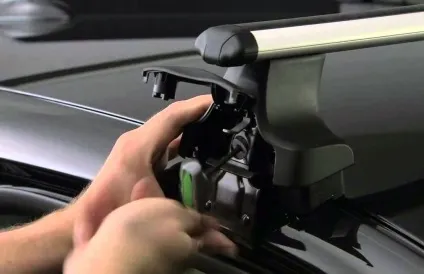 Як кріпиться багажник на дах авто (кріпиться) Як кріпиться багажник на дах авто
