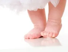 Як навчити дитину ходити самостійно і чому діти ходять навшпиньки (як навчити дитину ходити самостійно) Як навчити дитину ходити самостійно і чому діти ходять навшпиньки