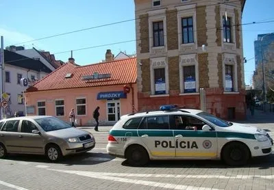 Як оформити - грін карту - на автомобіль повний огляд (місцеву страховку яка) Як оформити - грін карту - на автомобіль повний огляд