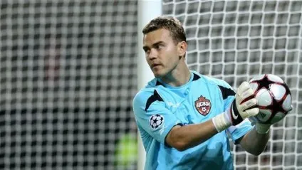 Як відбивати воротареві м'яч ~ (sport) Як відбивати воротареві м'яч ~