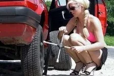 Як поміняти колесо у машіниautoremka - ремонт автомобіля (колесо) Як поміняти колесо у машіниautoremka - ремонт автомобіля