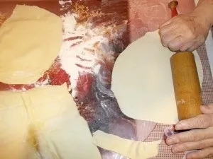 Як приготувати курячі гомілки, куряча гомілка в листковому тісті (приготувати) Як приготувати курячі гомілки, куряча гомілка в листковому тісті