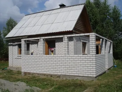 Як прилаштувати веранду до дачного будинку своїми руками, український дім, побудуй і живи в ньому! (Руками) Як прилаштувати веранду до дачного будинку своїми руками, український дім, побудуй і живи в ньому!