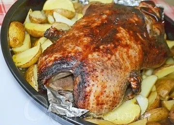 Гусь в духовці з яблуками покроковий рецепт з фото, океан дрібниць (духовці) Гусь в духовці з яблуками покроковий рецепт з фото, океан дрібниць