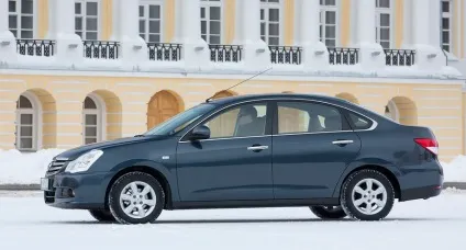 Ігноруємо українські дороги з новим седаном nissan almera (almera) Ігноруємо українські дороги з новим седаном nissan almera