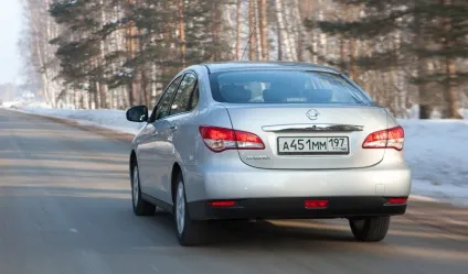 Ігноруємо українські дороги з новим седаном nissan almera (nissan almera) Ігноруємо українські дороги з новим седаном nissan almera