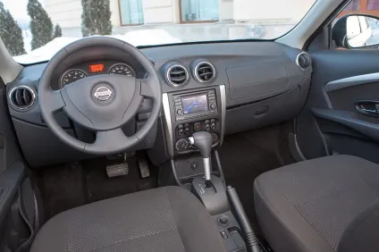 Ігноруємо українські дороги з новим седаном nissan almera (nissan) Ігноруємо українські дороги з новим седаном nissan almera