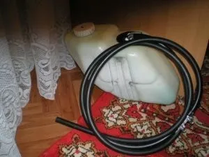 Як зробити маслопомойку (маслоулавліватель картерних газів) своїми руками це під силу кожному - (досить) Як зробити маслопомойку (маслоулавліватель картерних газів) своїми руками це під силу кожному -