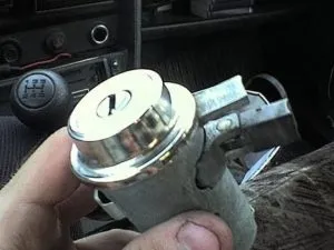 Як зняти замок запалювання на ваз-2106 своїми руками покрокова відеоінструкція