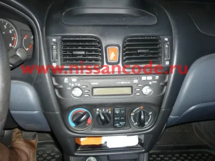 Як зняти штатну магнітолу nissan almera (n16) (nissan) Як зняти штатну магнітолу nissan almera (n16)