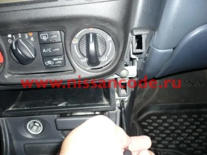 Як зняти штатну магнітолу nissan almera (n16) (магнітолу) Як зняти штатну магнітолу nissan almera (n16)