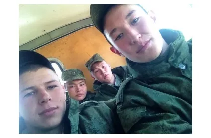 Як троє п'яних казахів 12 українських опускали відео - супутник і погром (п'яних) Як троє п'яних казахів 12 українських опускали відео - супутник і погром