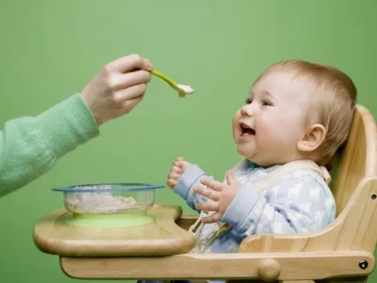 Як варити рисову кашу грудничку - рисова каша для грудничка рецепт - догляд за немовлятами