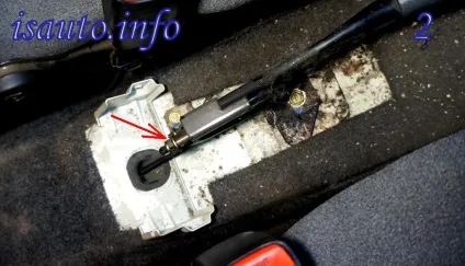 Як замінити задні гальмівних колодок на автомобілях daewoo lanos, (деу ланос), sens, (сенс) (поворотну пружину Відключіть) Як замінити задні гальмівних колодок на автомобілях daewoo lanos, (деу ланос), sens, (сенс)