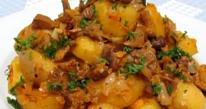 Картопля з грибами (з м'ясом, під майонезом) в духовці рецепти (картопля) Картопля з грибами (з м'ясом, під майонезом) в духовці рецепти