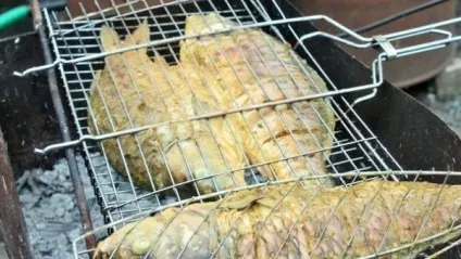 Короп на мангалі (на решітці, в фользі) - рецепти з фото (короп на мангалі рецепти) Короп на мангалі (на решітці, в фользі) - рецепти з фото