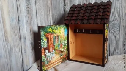 Ключниця в стилі фахверк