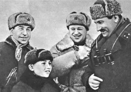 Командував військами армії в оточенні, і якщо трапиться, то і вмирати буду з бійцями,