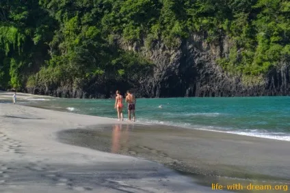 Гарний пляж на сході бали - white sand beach, він же virgin beach (бали) Гарний пляж на сході бали - white sand beach, він же virgin beach