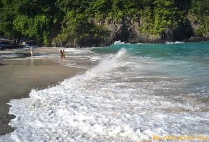 Гарний пляж на сході бали - white sand beach, він же virgin beach (красивий) Гарний пляж на сході бали - white sand beach, він же virgin beach