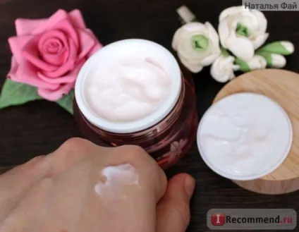Крем для обличчя the saem dewy love hydrating cream - «ніжний, ароматний, квітковий крем відмінно (love) Крем для обличчя the saem dewy love hydrating cream - «ніжний, ароматний, квітковий крем відмінно