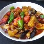 Курка з баклажанами в мультиварці (зелень петрушки кропу рослинне) Курка з баклажанами в мультиварці