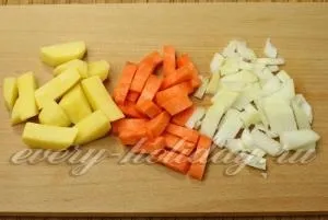 Курка з чорносливом в духовці в горщиках, рецепт з фото (картопля) Курка з чорносливом в духовці в горщиках, рецепт з фото