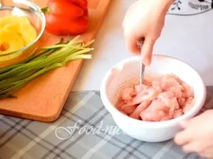 Курка з ананасом - рецепт класичний покроковий (ананасом) Курка з ананасом - рецепт класичний покроковий