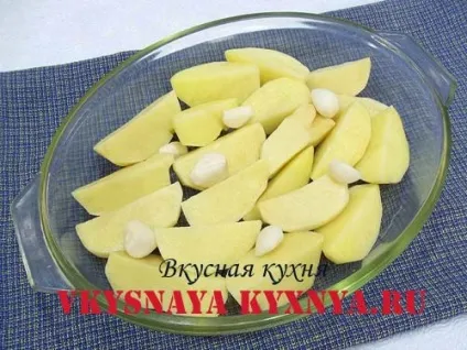 Курячі крильця, запечені в духовці з картоплею, рецепт з фото (картоплею) Курячі крильця, запечені в духовці з картоплею, рецепт з фото