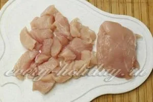 Курка з чорносливом в духовці в горщиках, рецепт з фото (цибуля) Курка з чорносливом в духовці в горщиках, рецепт з фото