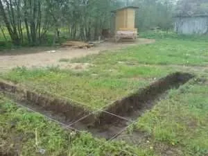 Стрічковий фундамент який варіант краще і міцніше