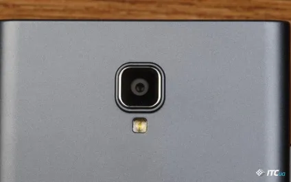 Місяць з аудіофільских смартфоном highscreen boost 3