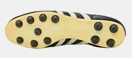 Історія бутс adidas