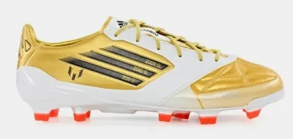 Історія бутс adidas