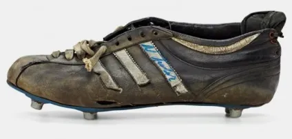 Історія бутс adidas