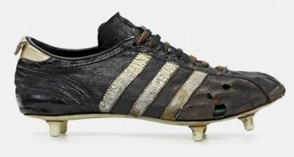 Історія бутс adidas
