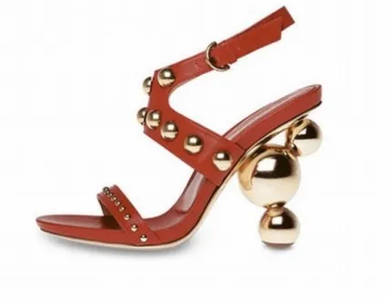 Історії незвичайна взуття