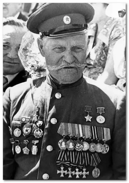 Історія георгіївської стрічки, як зав'язувати, як носити, Новоросія (носити) Історія георгіївської стрічки, як зав'язувати, як носити, Новоросія