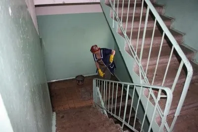 Мінжитлокомунгоспом не хоче, мінохоронздоров'я не може (фото, документ) - наш будинок (будинків сходової клітки) Мінжитлокомунгоспом не хоче, мінохоронздоров'я не може (фото, документ) - наш будинок