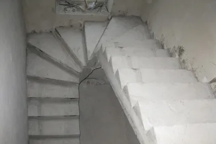 Монтаж сходових маршів і майданчиків своїми руками (своїми) Монтаж сходових маршів і майданчиків своїми руками