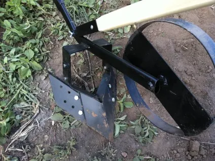 Мотолопата чайка, покращений варіант плоскореза фокина (мотолопата чайка) Мотолопата чайка, покращений варіант плоскореза фокина