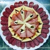 М'ясна нарізка на святковий стіл ідеї оформлення з фото (святковий) М'ясна нарізка на святковий стіл ідеї оформлення з фото
