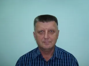 Чоловіча стрижка майданчик - фото, технологія виконання (тім'яної частини голови) Чоловіча стрижка майданчик - фото, технологія виконання