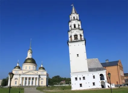 Трохи прорахувалися 10 падаючих веж з усього світу (вежі Болонья Італія) Трохи прорахувалися 10 падаючих веж з усього світу